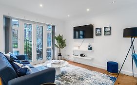 Chic 3 Bed Apartment Near London Bridge With Balcony