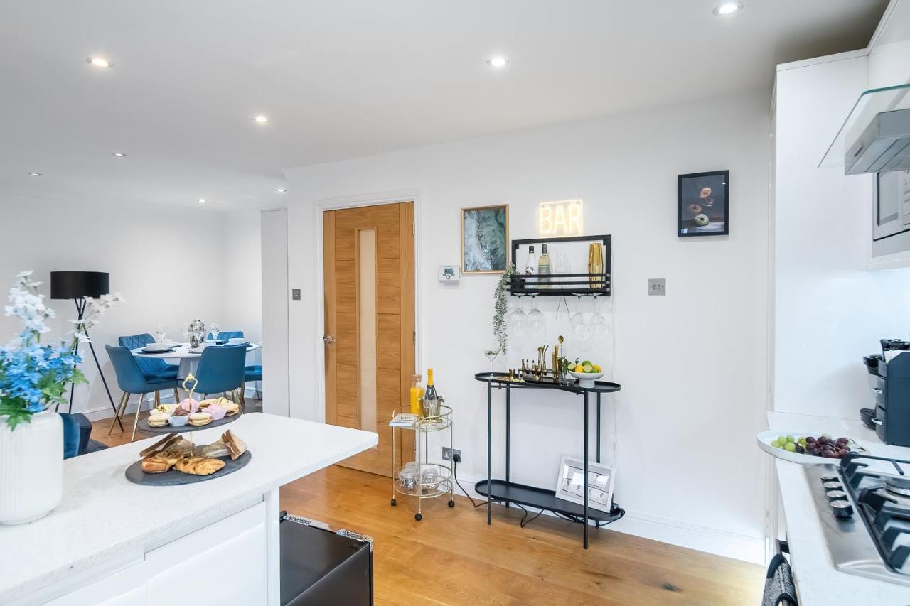 Chic 3 Bed Apartment Near London Bridge With Balcony Londres Exterior foto