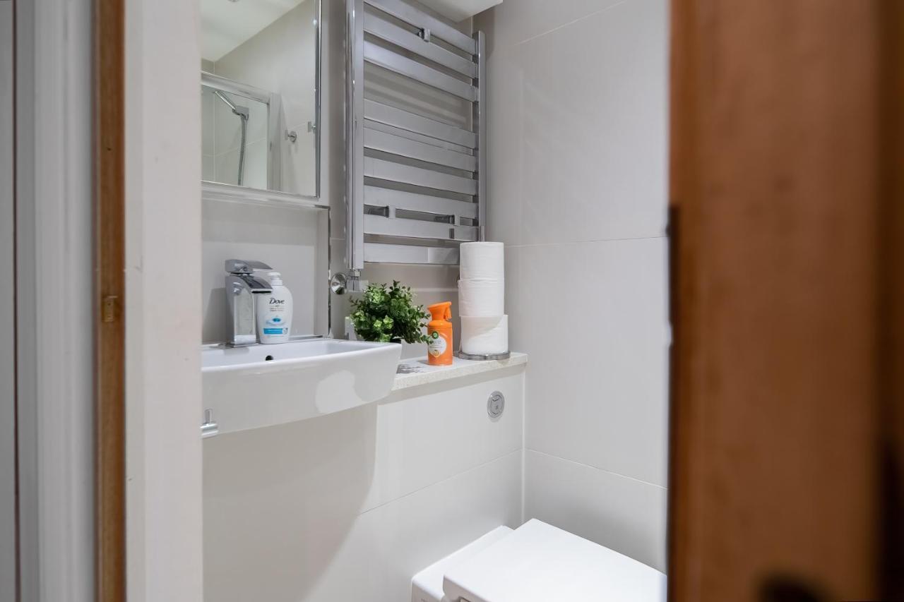 Chic 3 Bed Apartment Near London Bridge With Balcony Londres Exterior foto