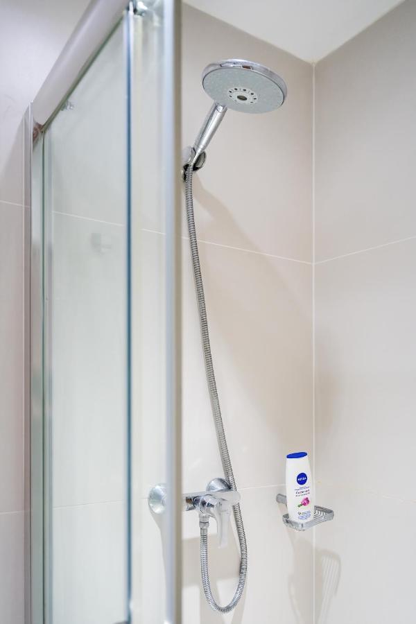 Chic 3 Bed Apartment Near London Bridge With Balcony Londres Exterior foto